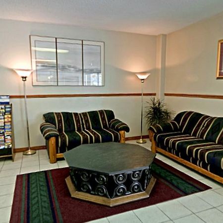 مانهاتن Americas Best Value Inn المظهر الخارجي الصورة
