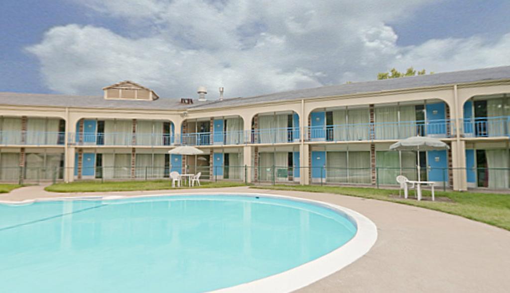 مانهاتن Americas Best Value Inn المظهر الخارجي الصورة